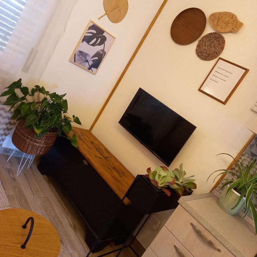 Casa Fiorita 22 Porto Ceresio Apartment Bagian luar foto