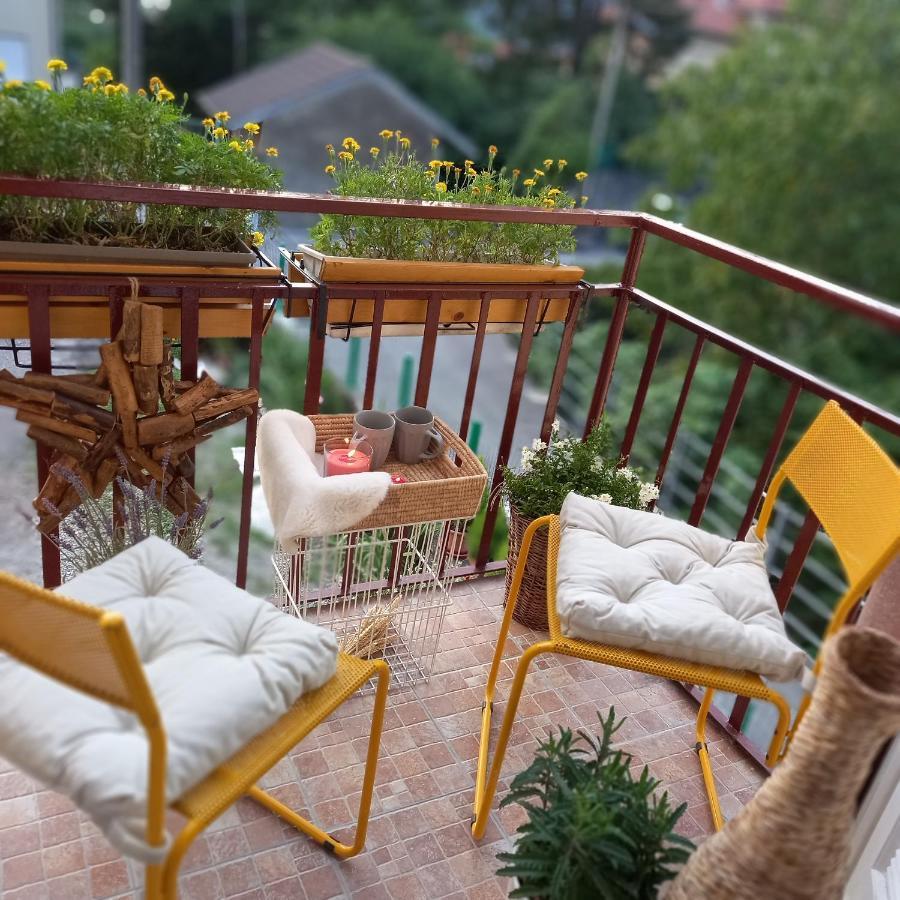 Casa Fiorita 22 Porto Ceresio Apartment Bagian luar foto
