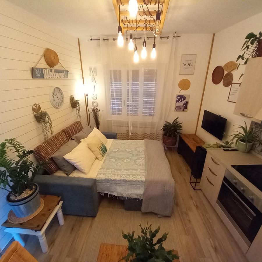 Casa Fiorita 22 Porto Ceresio Apartment Bagian luar foto