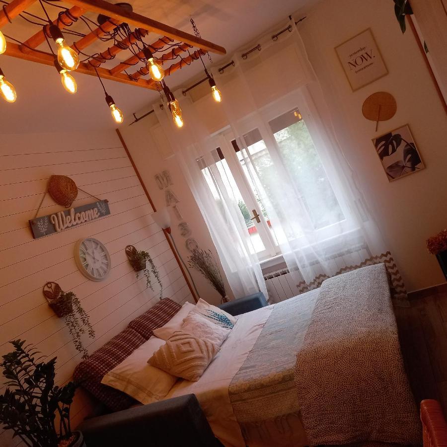 Casa Fiorita 22 Porto Ceresio Apartment Bagian luar foto